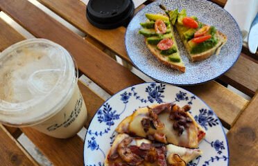 Sweet EmilieÃ¢â‚¬â„¢s Coffee & Ice Cream