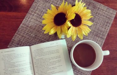 Tan A Latte and Gifts