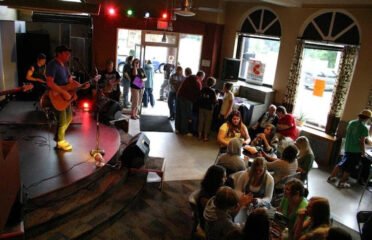 The Crossing Cafe
