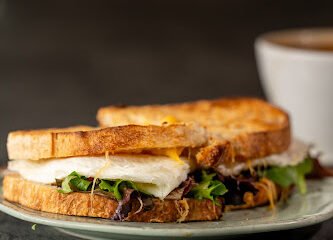The Fox Den: No Waste Cafe & Roastery