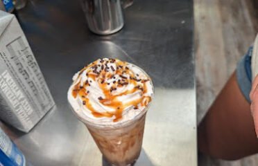 The Mudd Puddle Coffee and Ice cream
