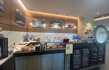 The Well Coffee Bar at Grand River Health (Bookcliff Entrance)
