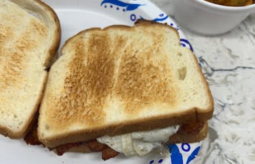 Two Sisters CafÃƒÂ© & Donuts