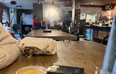 Unravel Coffee + Bar