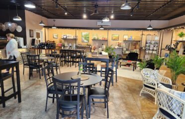 Unwind CafÃƒÂ© and Market