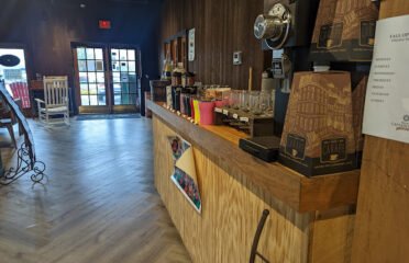 Webb’s Carryout + Cafe