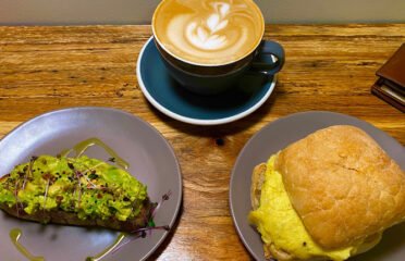 White Moon Cafe & Dark Moon Cocktail Bar