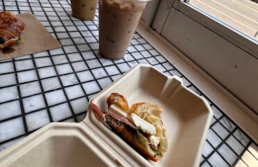 Yardsale cafe